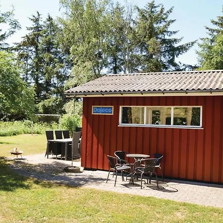 3 Bedroom Awesome In Holiday home