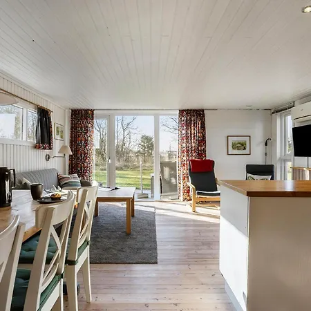 Three-bedroom In Vakantiehuis Strandby