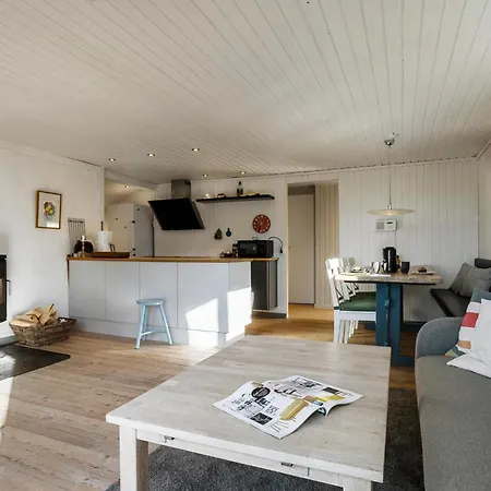 Three-bedroom In * Strandby